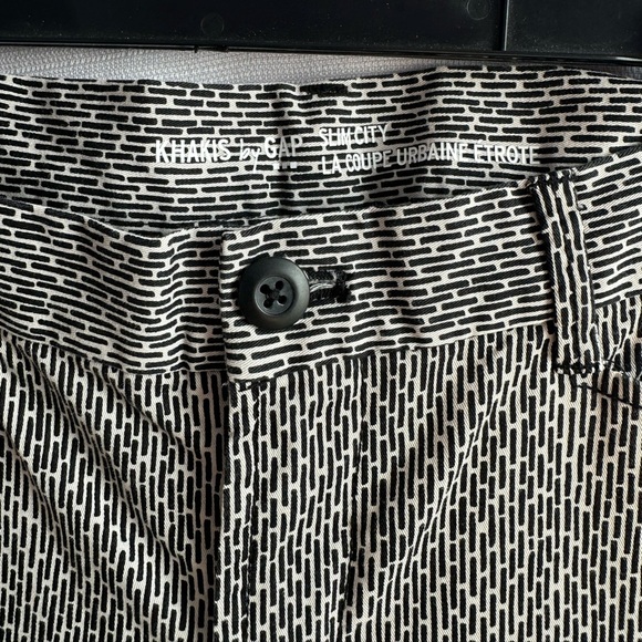 Gap slim city Black and White Patterned Pants, size 4R - Picture 2 of 5